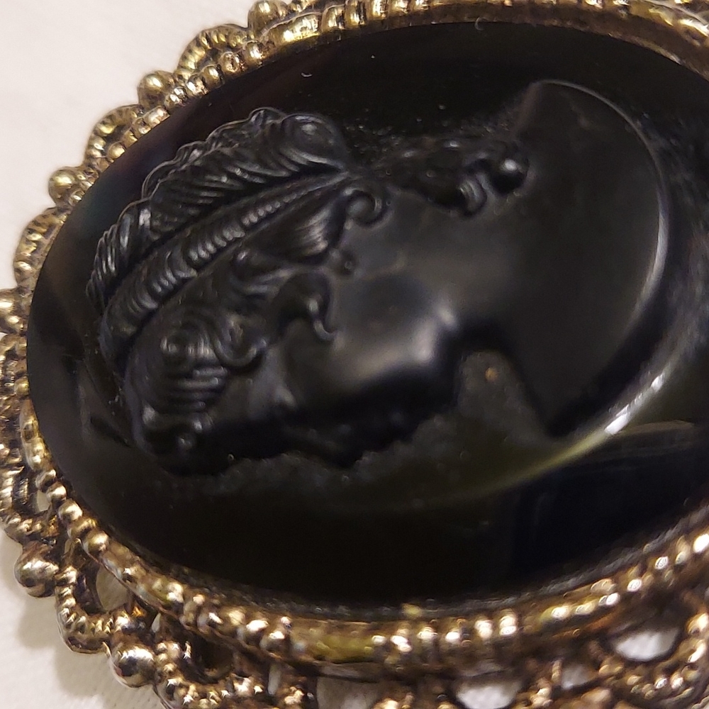 Vintage Silvertone WMAC Black Cameo Brooch / Pendant - Picture 2 of 4